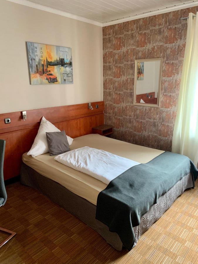 Gaestehaus Praesenzhof Бенсхайм Экстерьер фото